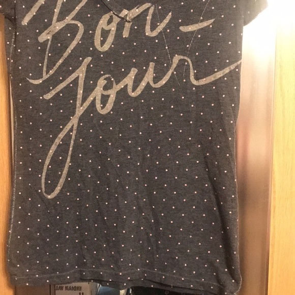 Grey V neck short sleeve American Eagle size Medium.  Pink polka dots.  Bon Jour - Picture 3 of 8